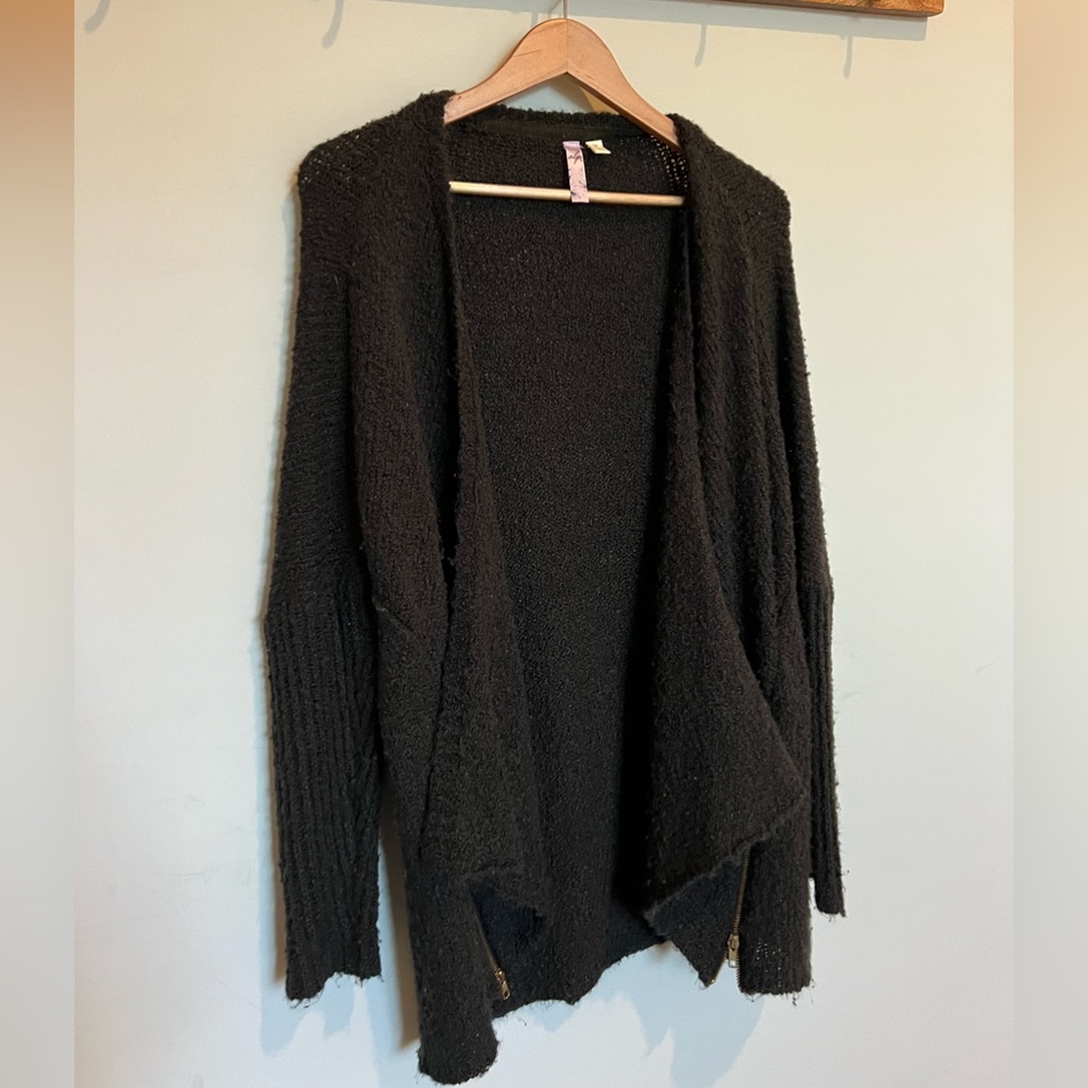 Alya fuzzy sweater